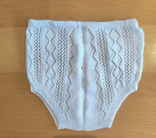 Braguitas de perlé hechas a mano