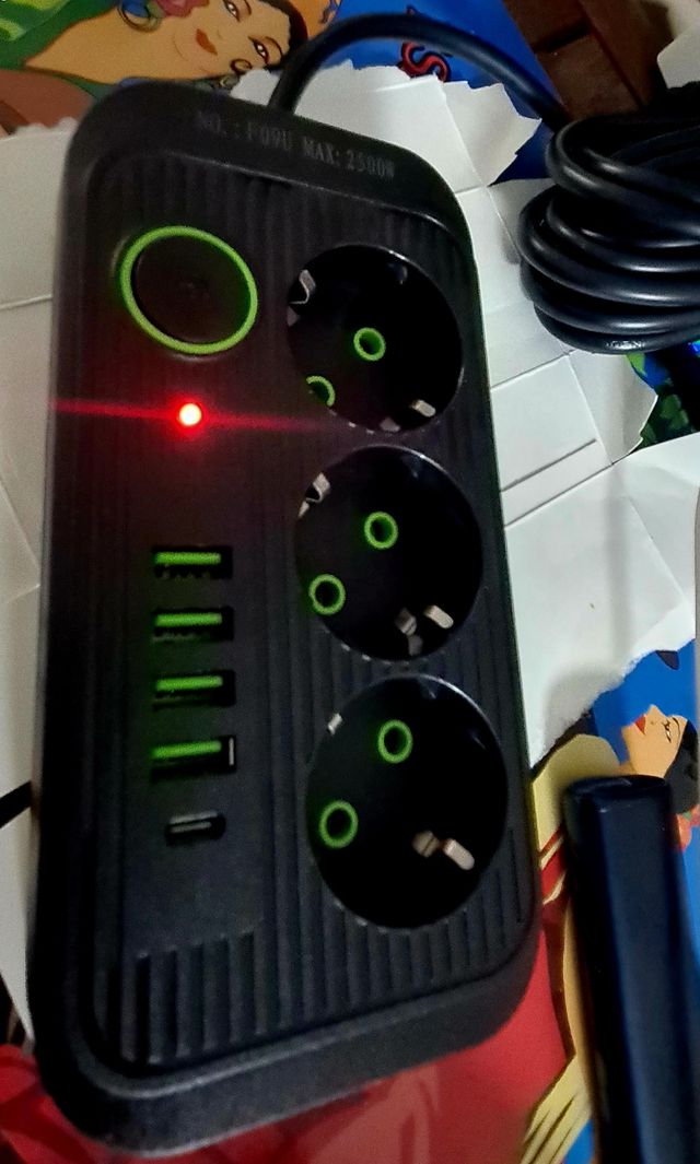 Alargadera 3 enchufes + 4 USB + Tipo C