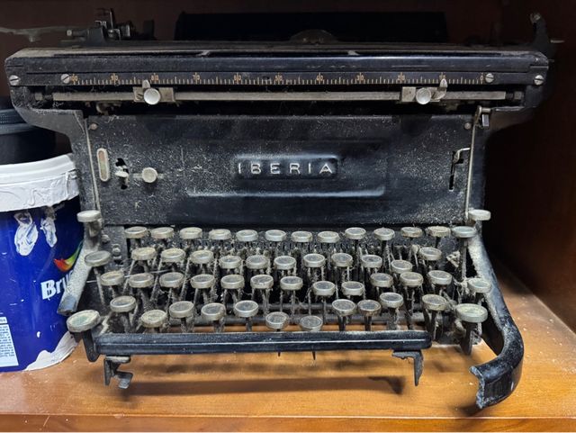 Máquina de Escribir Antigua Iberia