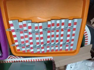 Pianos Scalextric punta flecha