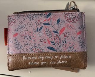 Monedero mediano floral con mensaje