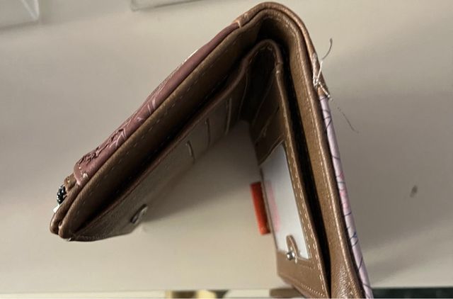 Monedero mediano floral con mensaje