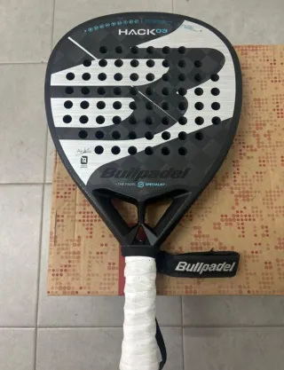 Pala de pádel Bullpadel Hack 03