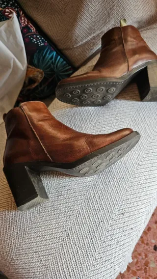 Botines de piel marrones