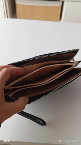 Cartera monedero negra con cremallera