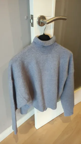 Jersey gris cuello alto talla única