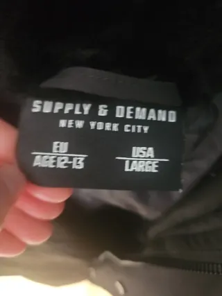 Abrigo largo niño marca Supply negro