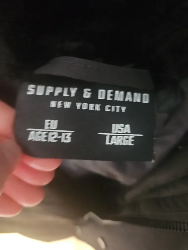 Abrigo largo niño marca Supply negro