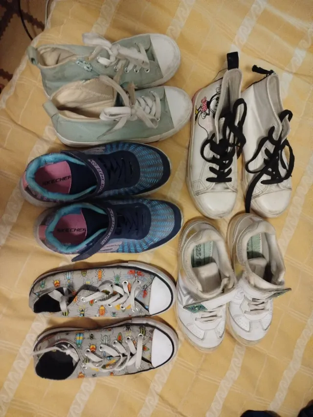 Lote Zapatos Niños Skechers Converse