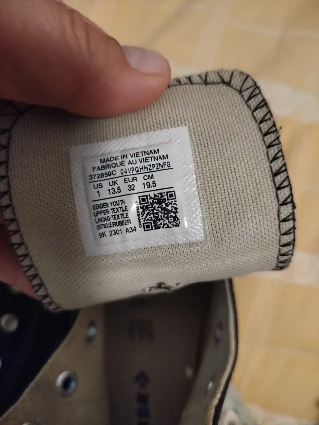 Lote Zapatos Niños Skechers Converse