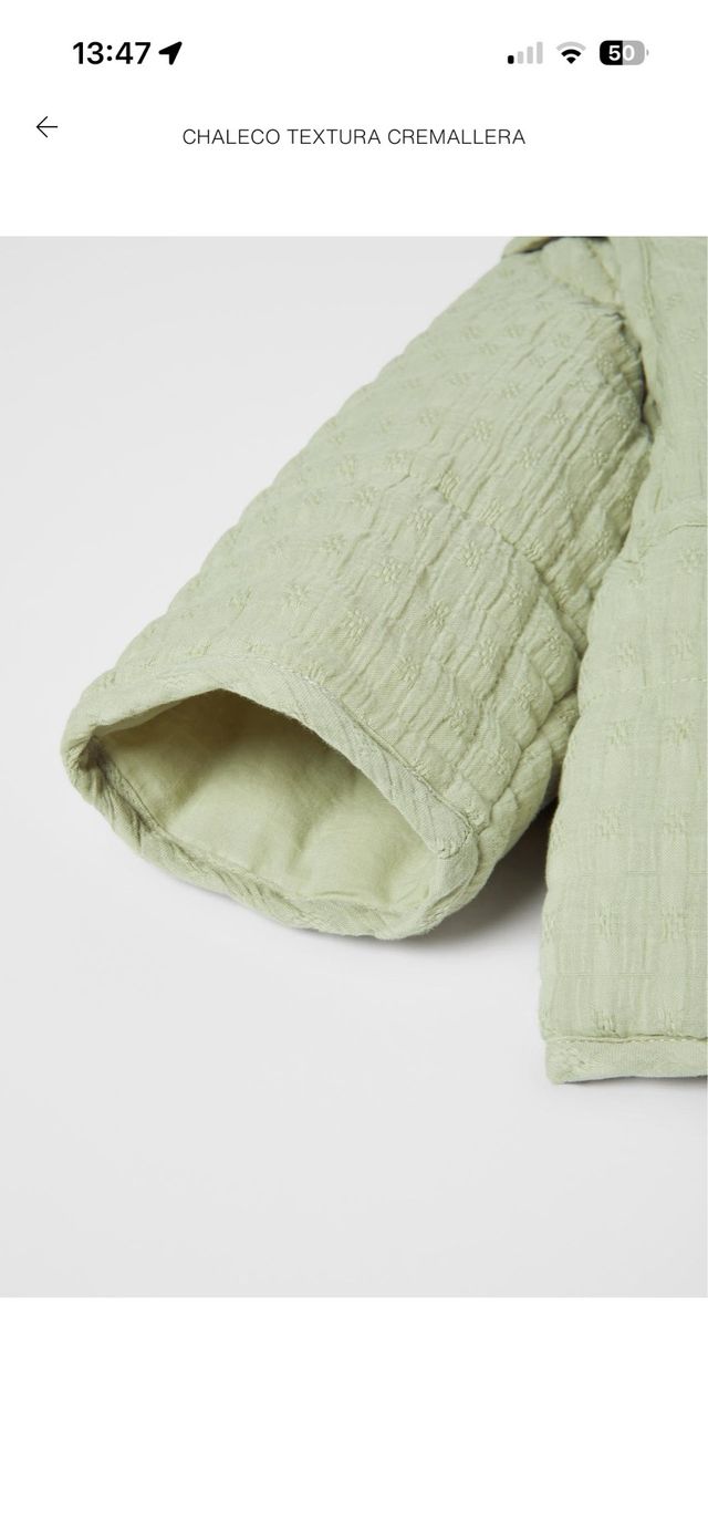 Chaqueta Zara entretiempo verde.