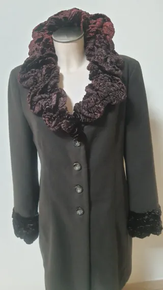 Cappotto in viscosa e velluto color cioccolato