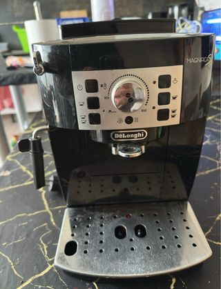 Cafetera Delonghi Magnífica S Automática
