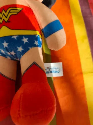Muñeca Peluche Wonder Woman