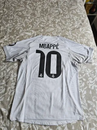 Camiseta Real Madrid 25-26 versión jugador.Mbappé