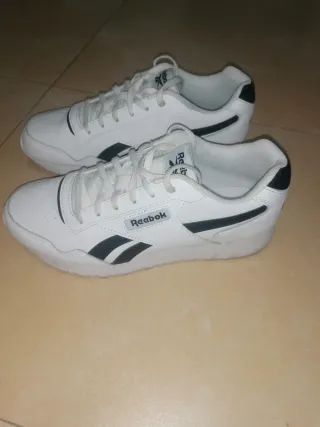 Zapatillas Reebok Unisex Blancas y Negras