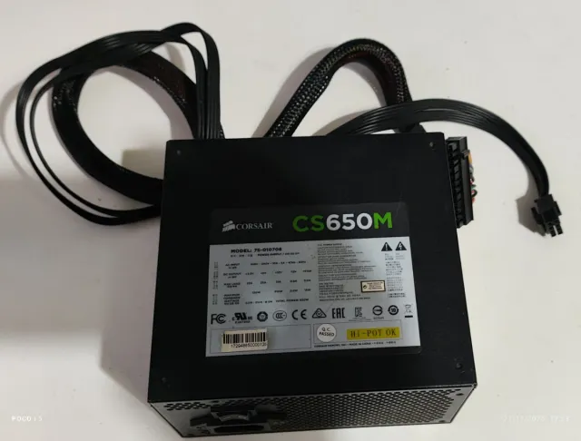 Corsair CS650M Fuente de Alimentación