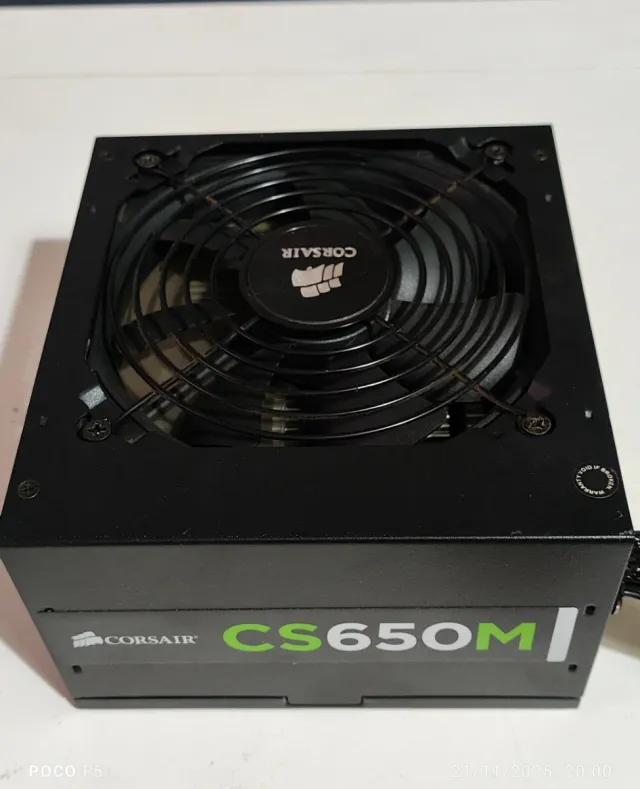 Corsair CS650M Fuente de Alimentación