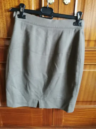 Falda tubo Bandas Rojas gris mujer