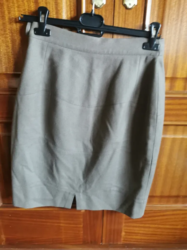 Falda tubo Bandas Rojas gris mujer