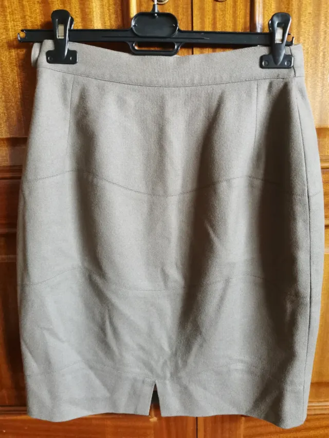 Falda tubo Bandas Rojas gris mujer