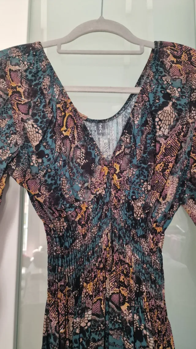 Vestido corto estampado serpiente