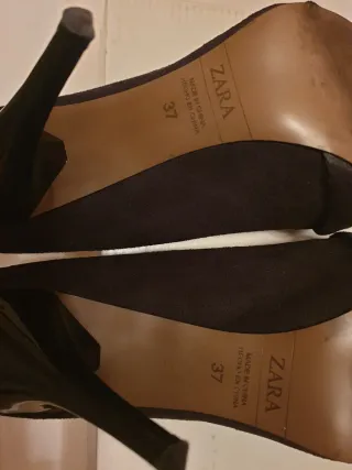 Zapatos tacón Zara negros