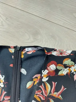 Pull & Bear Talla M - Vestido floral