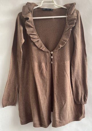 Jersey Zara mujer marrón con volantes