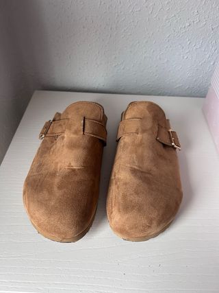 Zuecos Marrones