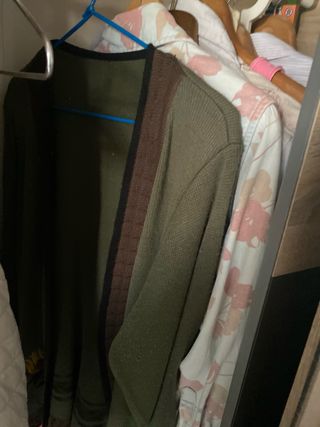 Lote 3 jerséis Mango Talla M-L,mas jaqueta  levis