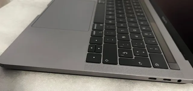MacBook Pro 2018 i5 16gb Ram Uso  Pantalla Externa