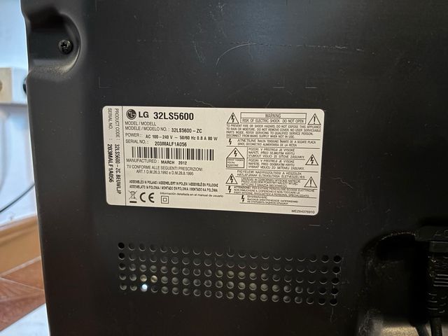 Televisor LG Negro 32” con mando compatible