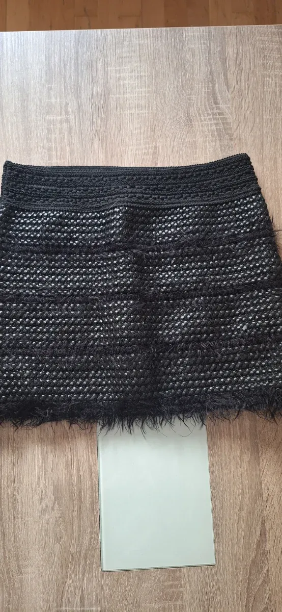 Minifalda negra efecto polipiel