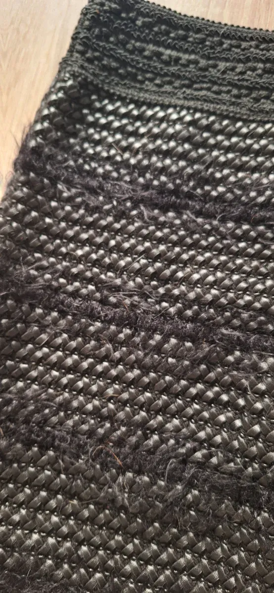 Minifalda negra efecto polipiel