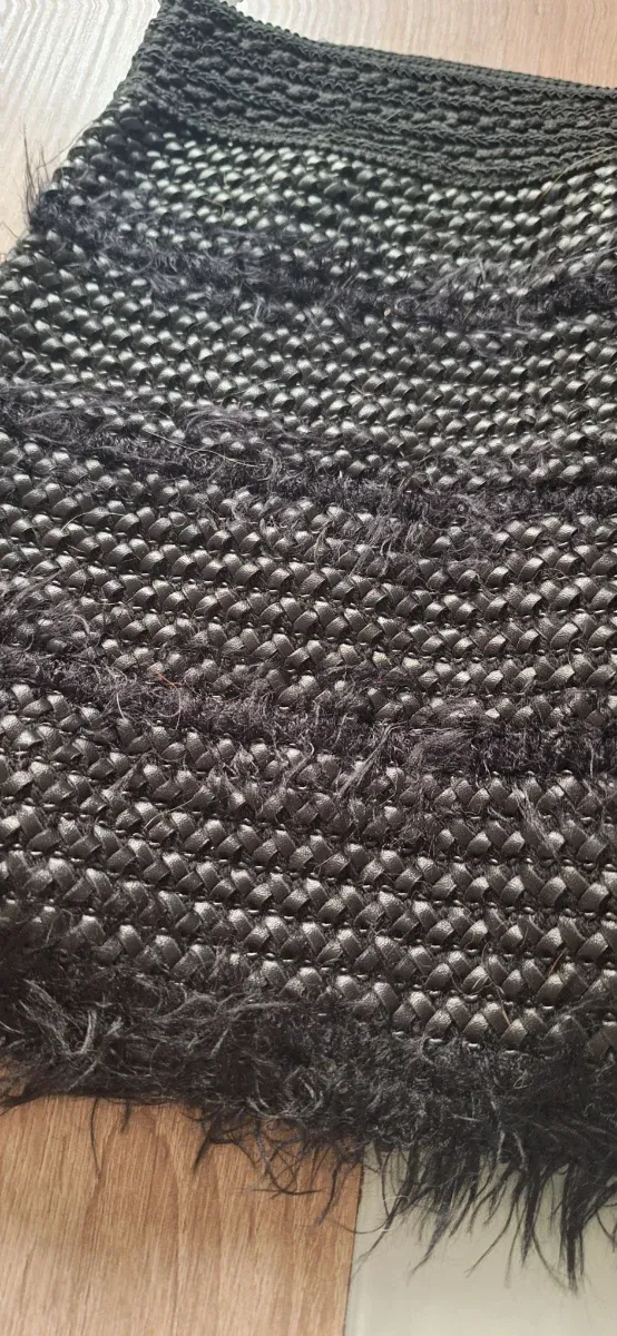 Minifalda negra efecto polipiel