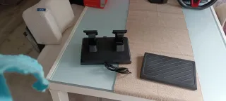 Pedales Hori Racing y volante