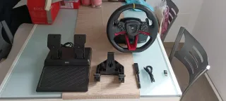 Pedales Hori Racing y volante