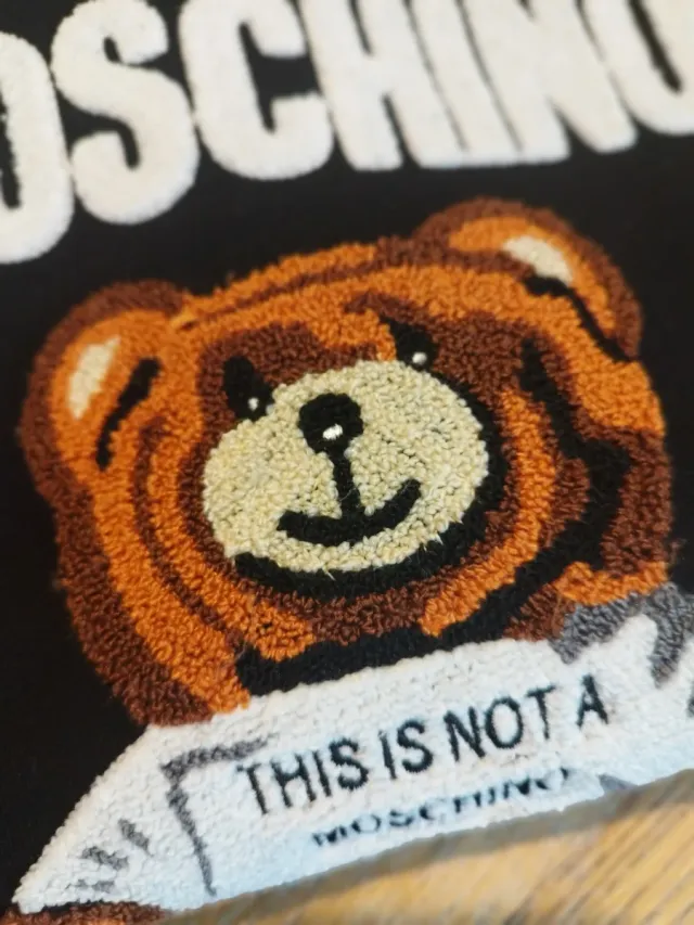 Sudadera Moschino Oso This is not a toy Talla L