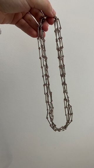 Collar de plata y abalorios morados