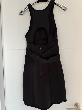 Alexander Wang & H&M  Vestido negro con detalles
