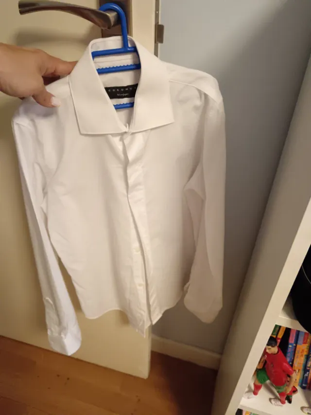 Diferentes prendas de ropa preguntar precios