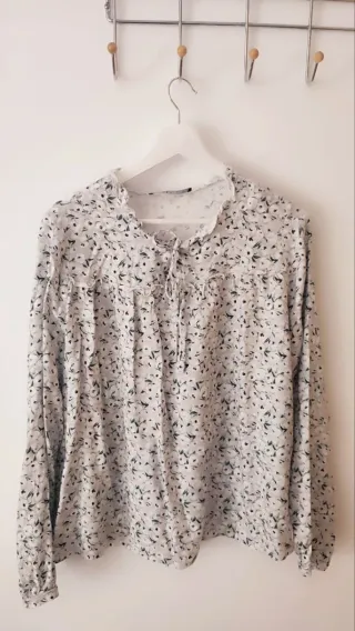 Blusa floral manga larga