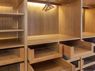 Servicio profesional de carpintería a domicilio.