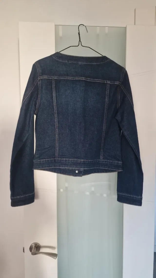 Chaqueta vaquera con pedrería