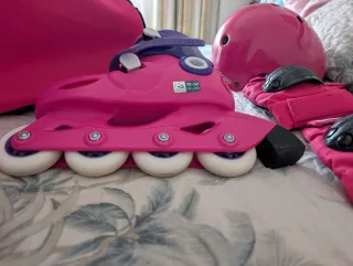 Patines Oxelo 30-32 + Casco,  Protecciones y bolsa