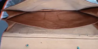 Bolso de cuero marrón