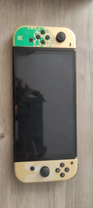 Nintendo Switch OLED Edición Zelda Dorada