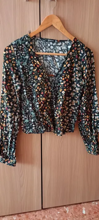 Blusa estampada floral manga larga