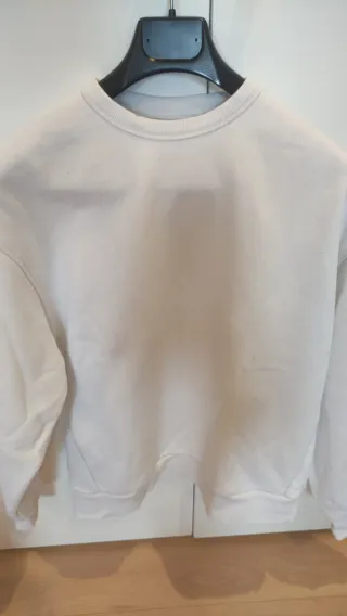 Sudadera blanca básica